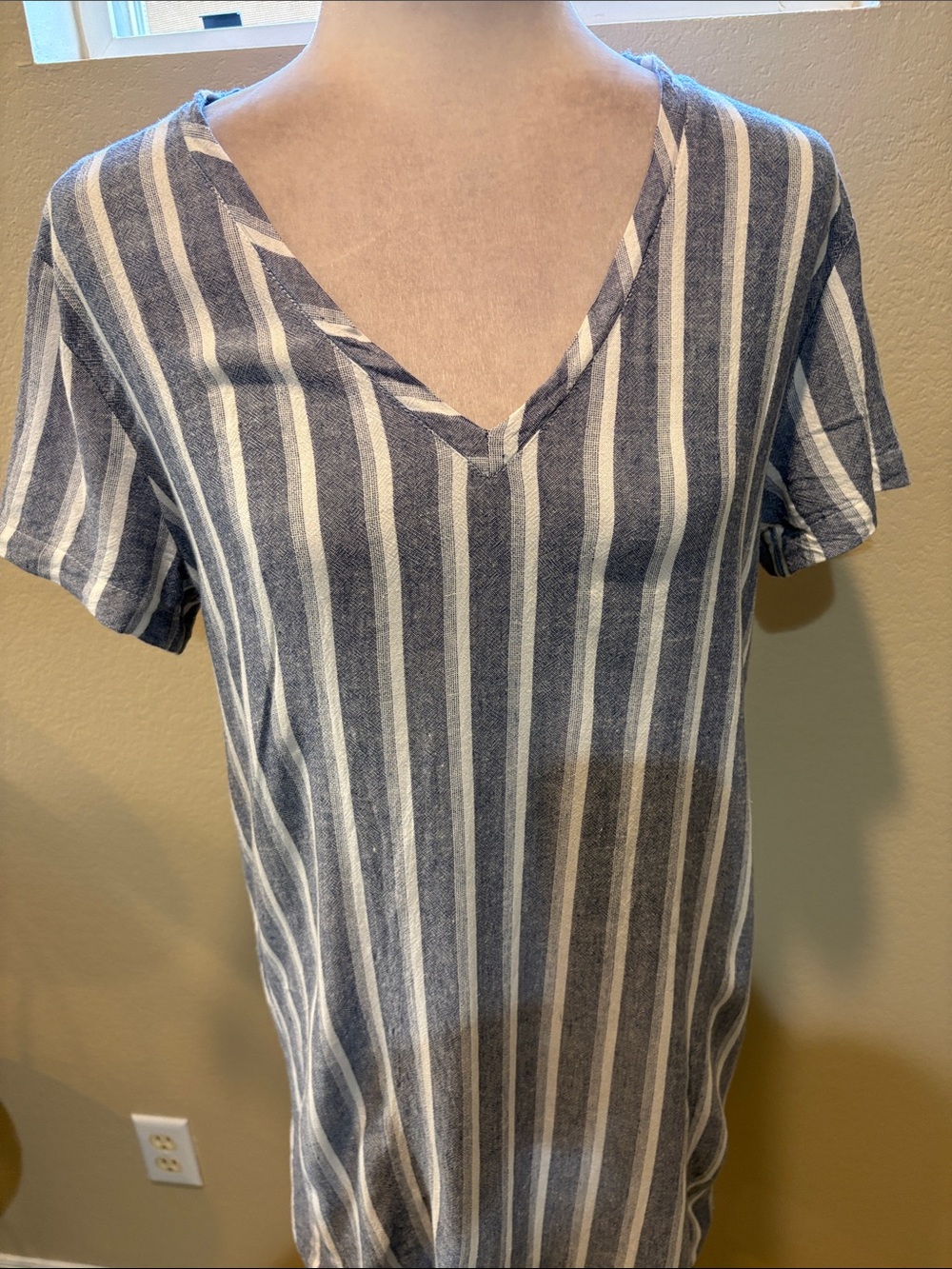 cloth & stone Blue and White Striped High-Low V-Neck Linen Blend Dress - Picture 3 of 13
